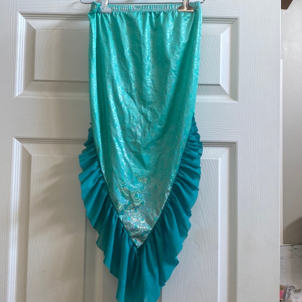Girls Mermaid skirt Medium (7/8)